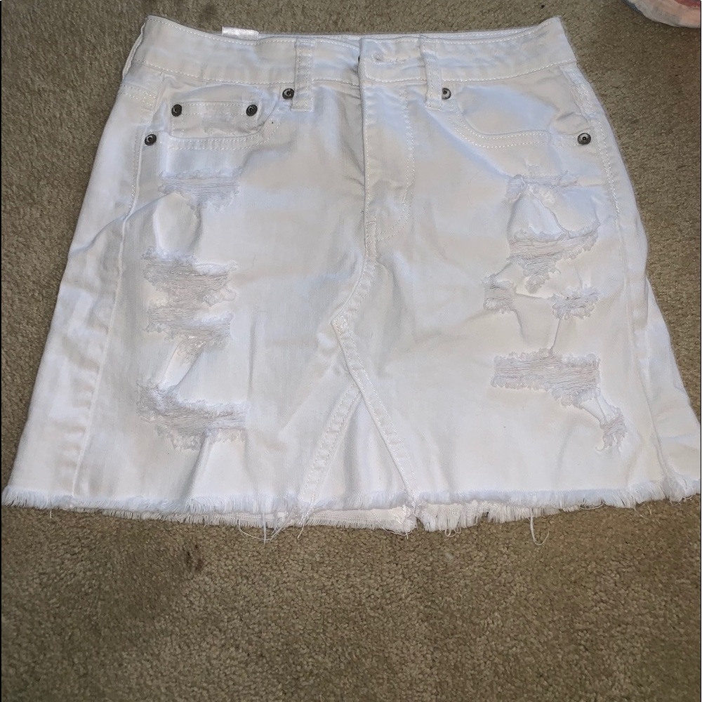 white american eagle jean skirt ripped